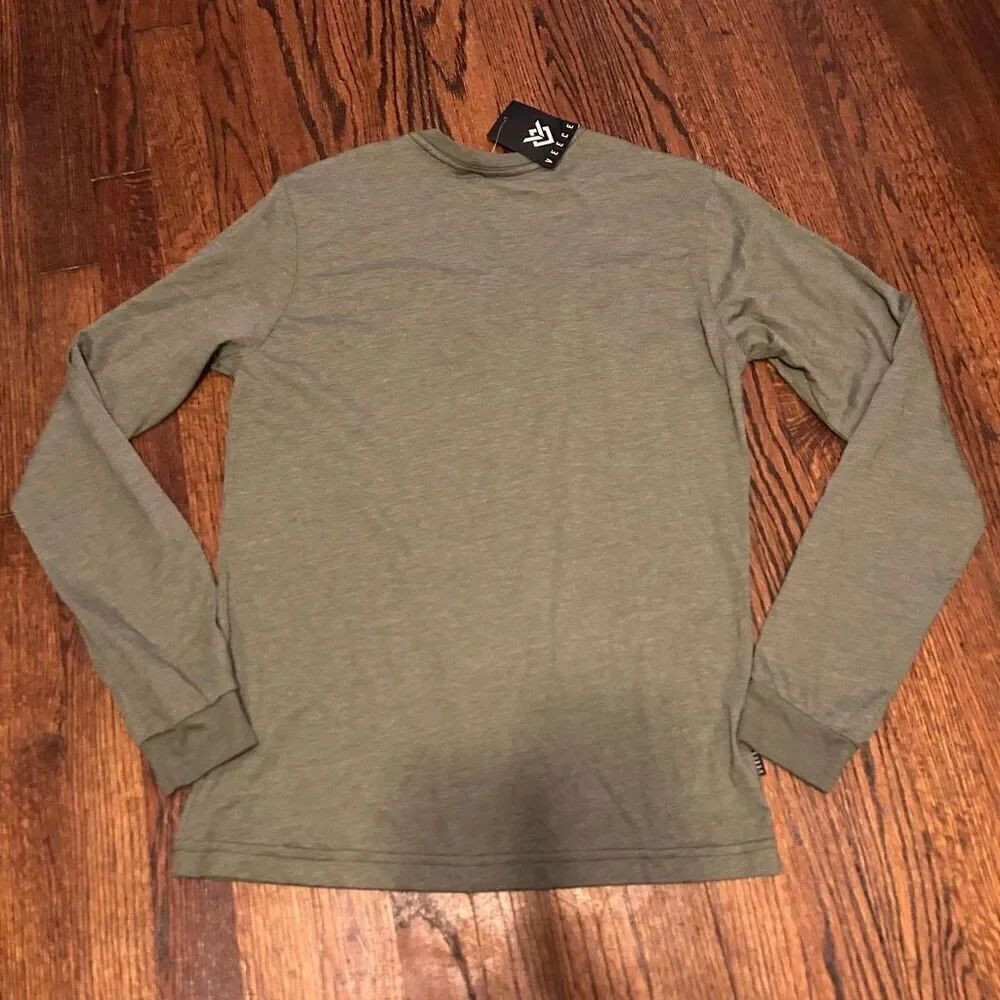 New Veece Top - Picture 2 of 3